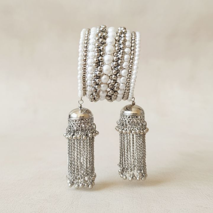 Spiral Kalira Pearl Bangle