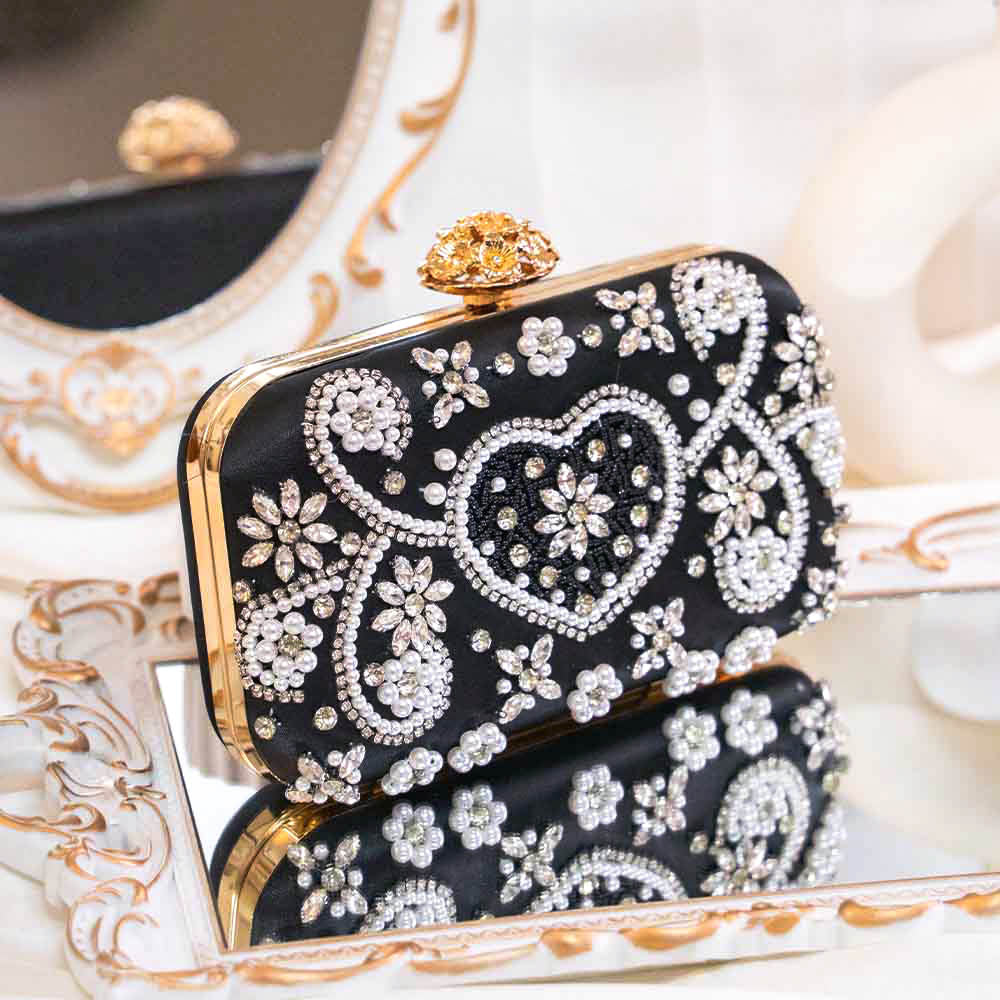 Classic Delight Clutch Bag