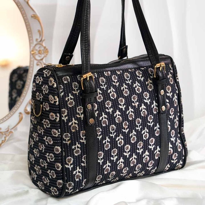 Large Capacity Black Travel Bag