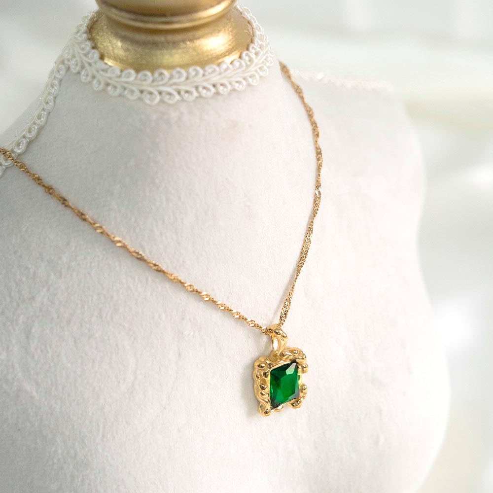 Emerald Essence Necklace Set Combo