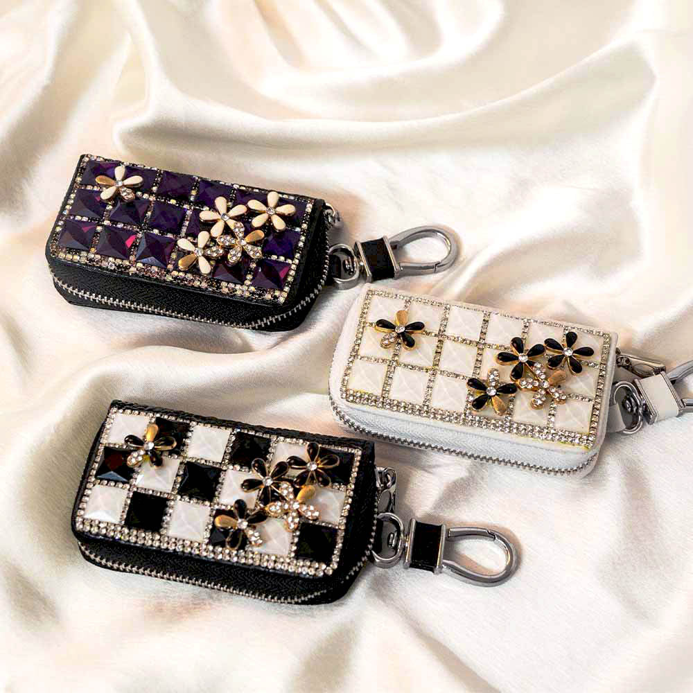 Dainty Flower Crystal keyholder