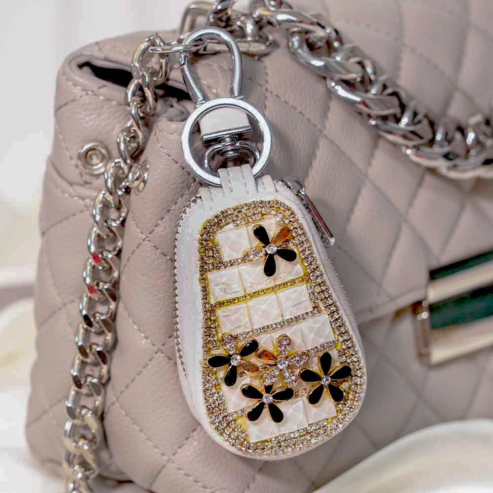 Dainty Flower Crystal keyholder