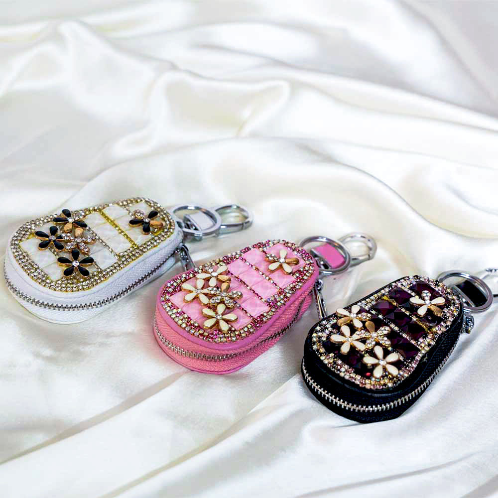 Dainty Flower Crystal keyholder