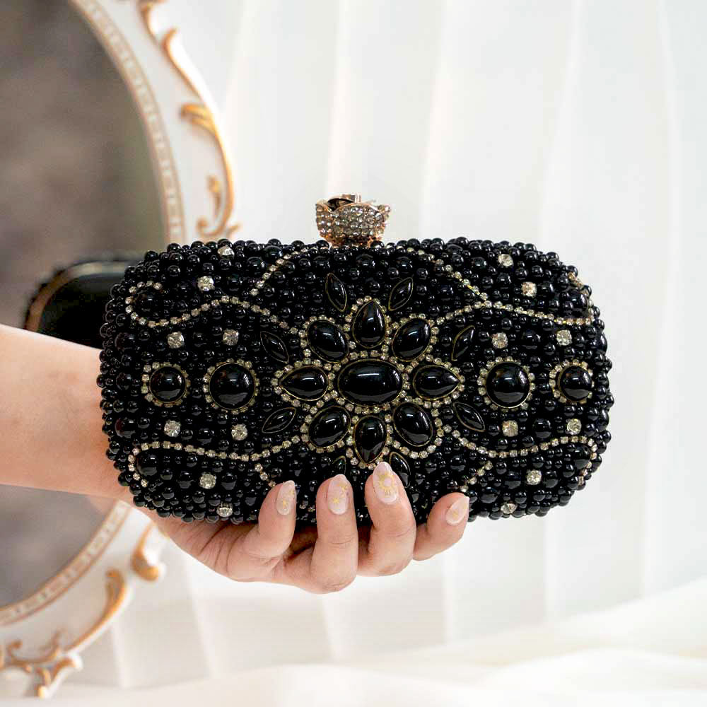 Jazzy Pearl Clutch Bag