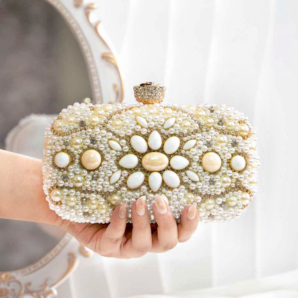 Jazzy Pearl Clutch Bag