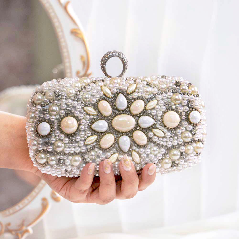 Jazzy Pearl Clutch Bag